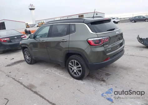 2018 Jeep Compass Latitude 4X4 z USA, uszkodzony, nr VIN 3C4NJDBB4JT153266